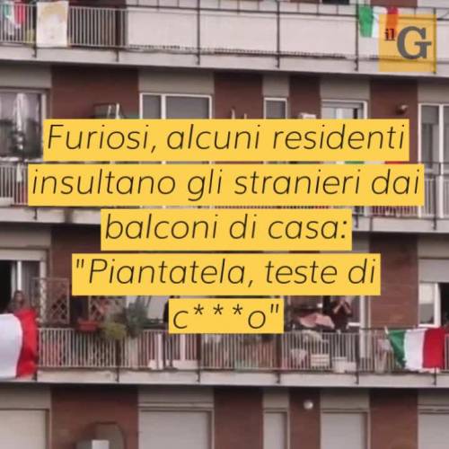 Rissa tra stranieri in piazza: tra coltelli e catene spuntano anche le mascherine