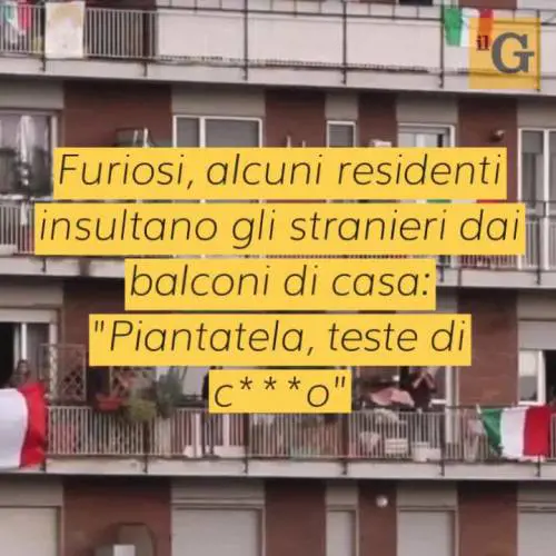 Rissa tra stranieri in piazza: tra coltelli e catene spuntano anche le mascherine