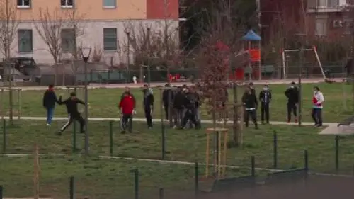 Botte tra stranieri con mascherine e bastoni a Quarto Oggiaro, la rabbia dei residenti