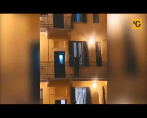 L'Italia in pausa, ma non dai social: ecco tutti i video dalla quarantena