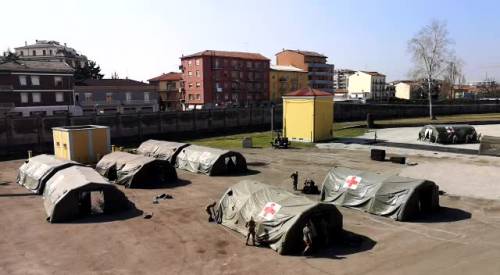 Piacenza, allestito l'ospedale da campo dell'esercito per il Covid-19