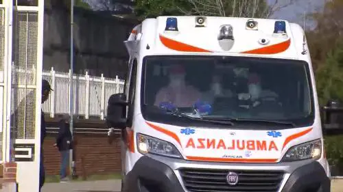 Coronavirus, ecco come funziona l'analisi dei tamponi