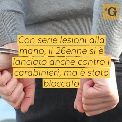 In isolamento domiciliare vuole comunque uscire di casa: botte a familiari e militari
