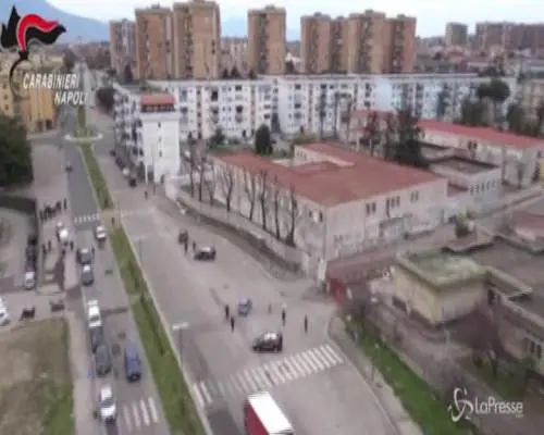 Coronavirus, a Scampia vola il drone dei carabinieri