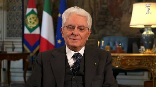 Il fuorionda di Mattarella pubblicato per errore online: "C'ha un ciuffetto..."