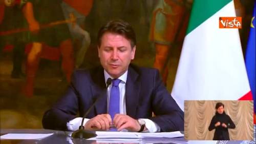 Coronavirus, Conte: "400 milioni ai Comuni per distribuire cibo o buoni"