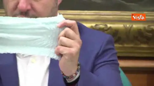  Salvini: “Assurdo che la burocrazia rallenti la distribuzione di mascherine” 