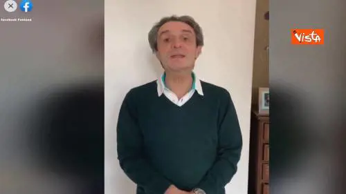 Coronavirus, Fontana: “In Lombardia quando potete uscire dovete coprire il volto”