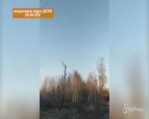 Ucraina, incendio nella foresta vicino Chernobyl: sale il livello di radiazioni