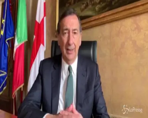 Sala: "Le mascherine accompagneranno la nostra vita per molto tempo"