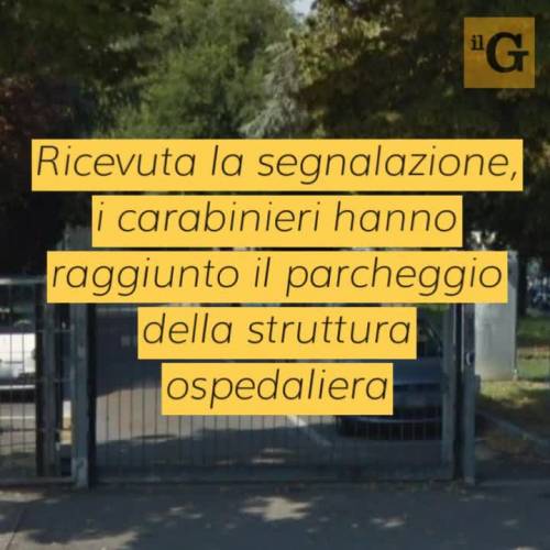 Beccato mentre controlla auto nei parcheggi dell'ospedale, magrebino attacca militari