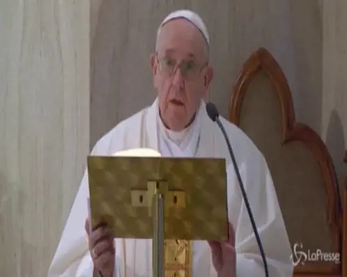 Coronavirus, il Papa prega per le mamme in attesa