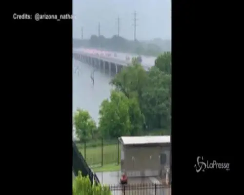 Usa, dirotta autobus a Dallas: inseguito e ucciso dalla polizia