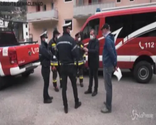 Gli sparaneve utilizzati per disinfettare i villaggi in Val Gardena