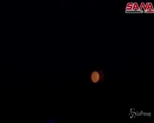 In Siria i raid israeliani, attivata contraerea