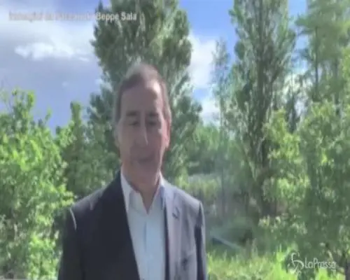 Sala: "Da lunedì 4 maggio Milano riaprirà i parchi"