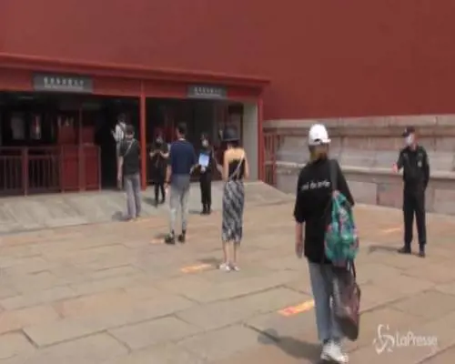 Coronavirus, a Pechino riapre la Città Proibita