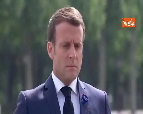 Macron celebra senza pubblico i 75 anni dalla fine della Seconda Guerra Mondiale