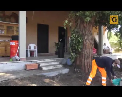 Ostia, famiglie lasciate in strada dal Covid occupano gli ex alloggi della Difesa