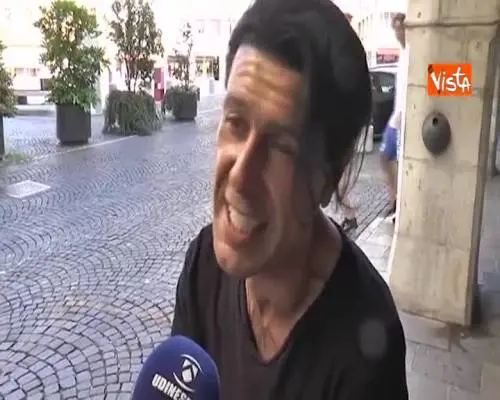 È morto Ezio Bosso, il musicista aveva 48 anni, eccolo in un'intervista a Udine