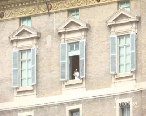 Riapre San Pietro: Bergoglio ricorda Wojtyla