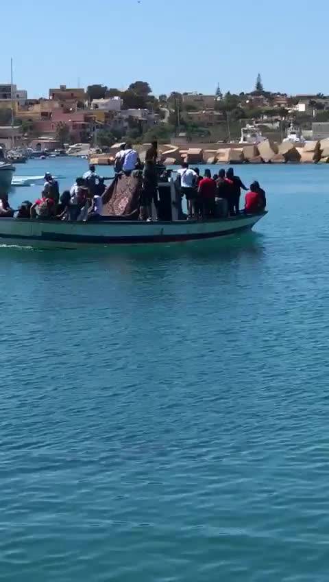 Ennesimo sbarco di migranti a Lampedusa