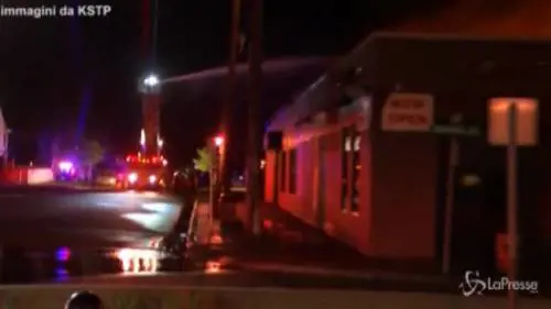 Minneapolis, il commissariato viene dato alle fiamme