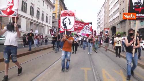  Sindacati scendono in piazza a Milano, in migliaia alla manifestazione