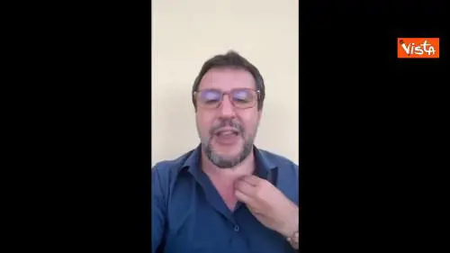 Salvini: "Delinquenti centri sociali non mi fanno paura, torneremo a Mondragone"