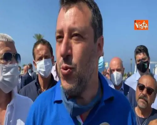 Salvini: "Zingaretti compiaciuto da quanto successo a Mondragone, è un poveretto"