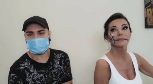 Luca Luce, make up artist che dipinge il trucco in 3D