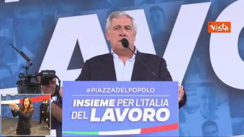 Berlusconi, Tajani: "Contro di lui plotone d'esecuzione con ordini dall'alto"