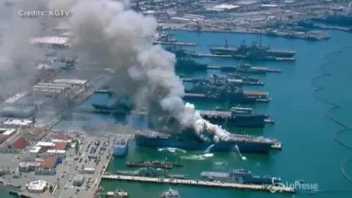 Incendio sulla Uss Bonhomme Richard