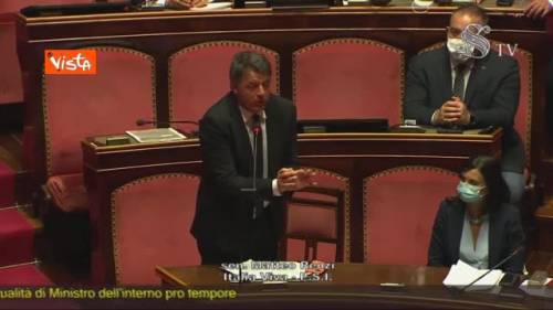 Renzi: "Bloccando i barconi non fermi l'immigrazione"