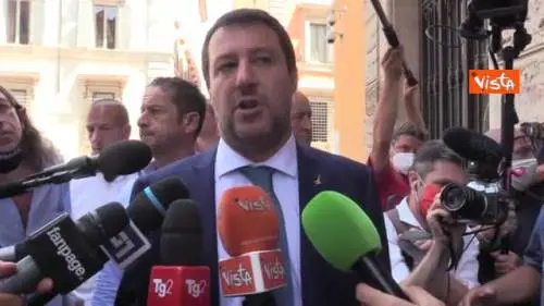 Salvini: “Fontana galantuomo, indagato per una donazione”