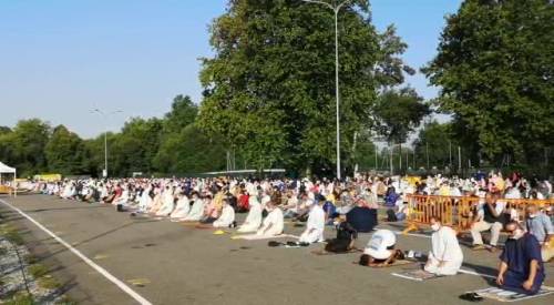 La preghiera islamica a Torino