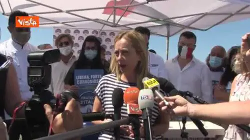Meloni: "Blocco licenziamenti se si aiutano le aziende"