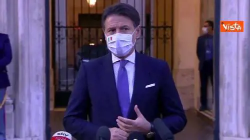 Coronavirus, Conte: "Curva contagio risale, stato emergenza fino a 31 gennaio 2021"