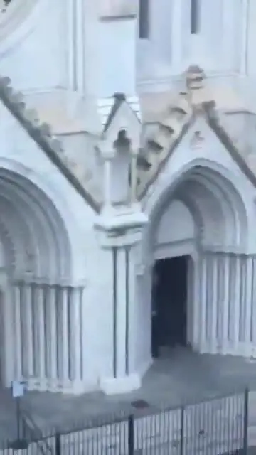 Nizza, il blitz della polizia in chiesa