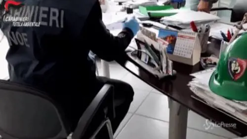 "Entrati e fuggiti dalle fogne, hanno fatto un buco nel pavimento"