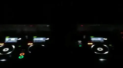 Dj Ravelli si prende la scena in consolle