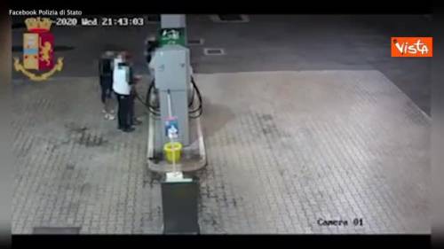 Rapine ai distributori a Caserta, la Polizia identifica i quattro componenti della banda