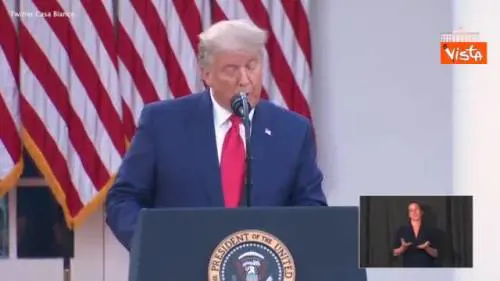 Vaccino Covid, Trump: “Accordo con Pfizer per 1,95 miliardi di dollari e 100 milioni di dosi”