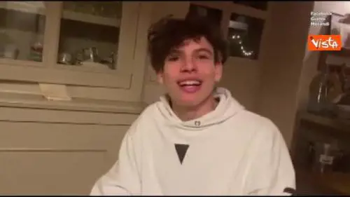 Gianni Morandi e il siparietto con il nipote che fa la sua imitazione