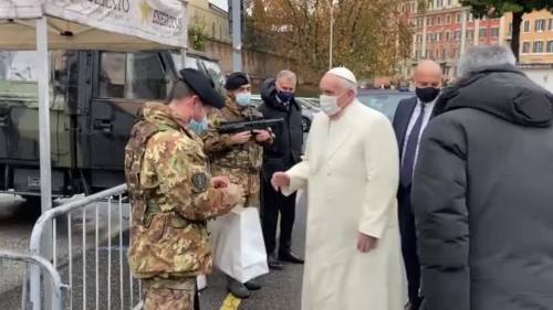 Il Papa ringrazia i militari di Strade sicure a Roma
