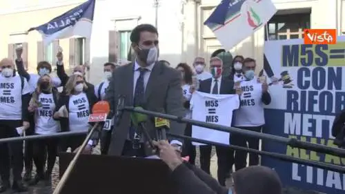 Flash Mob FdI: "M5S con riforma sul Mes mette all'asta l'Italia"