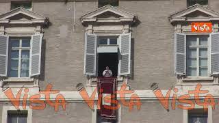 Papa Francesco: “Governi facciano tornare i 400.000 lavoratori marittimi bloccati in mare per Covid”