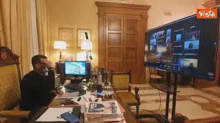 Tombola di Natale in videoconferenza, il sindaco di Bari Decaro fa il banditore