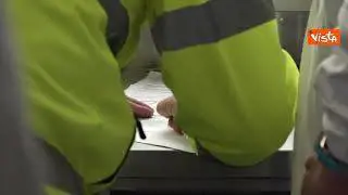 Covid, i vaccini arrivati allo Spallanzani vengono trasferiti nei frigoriferi a -70