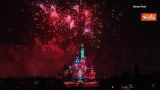 01-01-21 Capodanno 2021, i fuochi d'artificio al Resort Disney di Shanghai